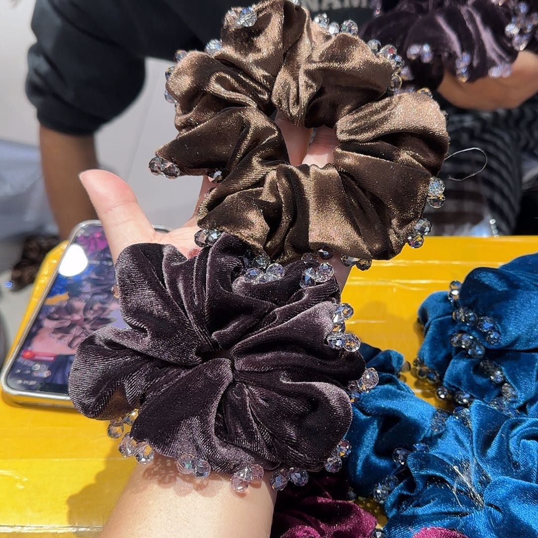 布艺非金属X01丝绒水晶发圈2个