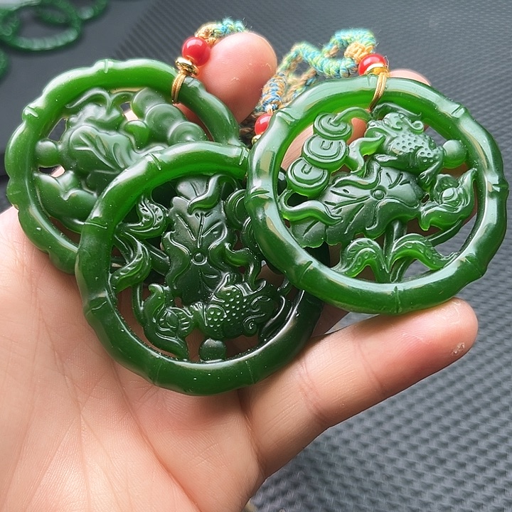 和田玉（糖玉）颈饰未镶嵌嗷嗷