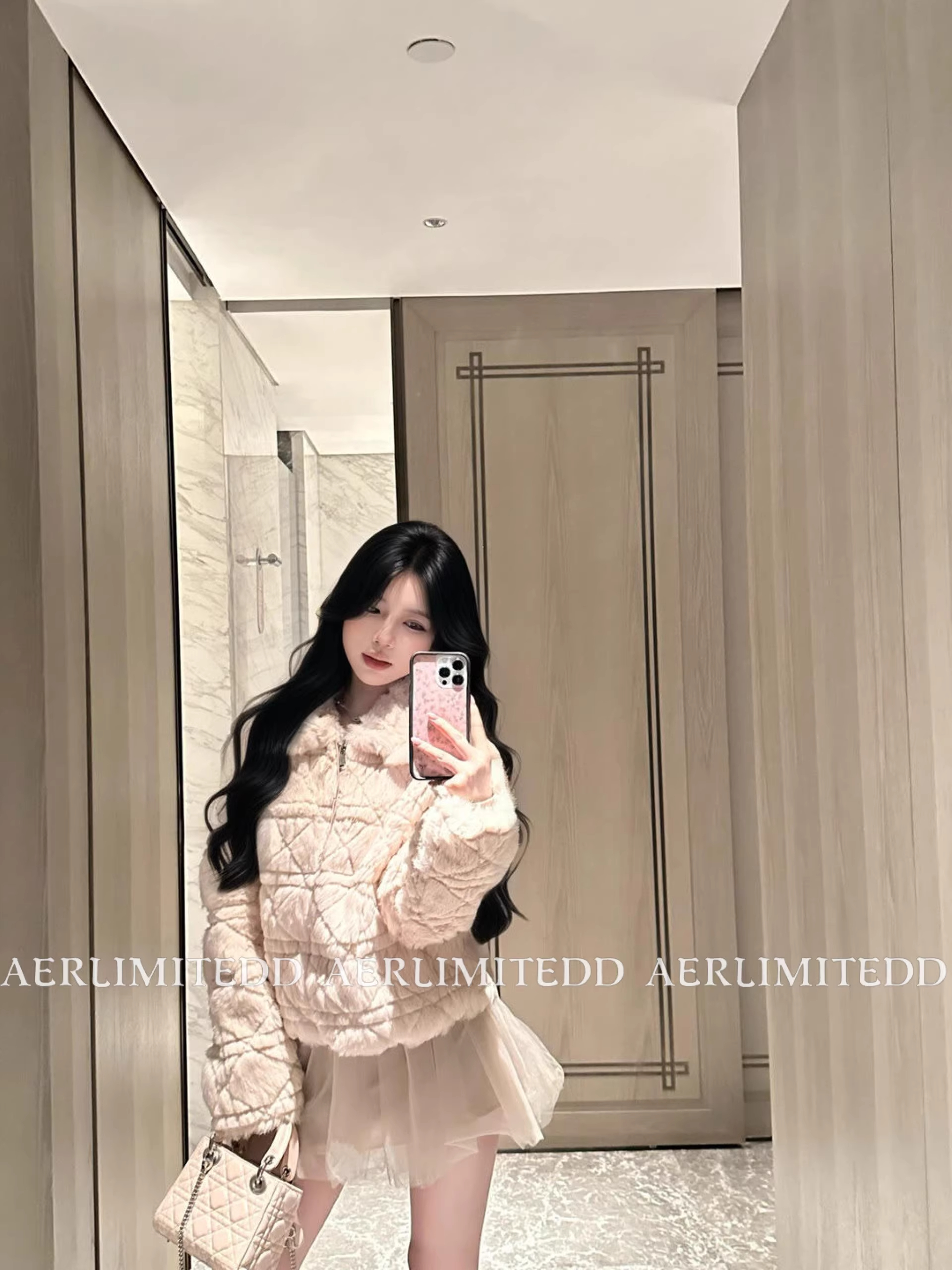 冬季限定【小奶貂】环保水貂绒皮草短款外套菱格翻领毛毛上衣