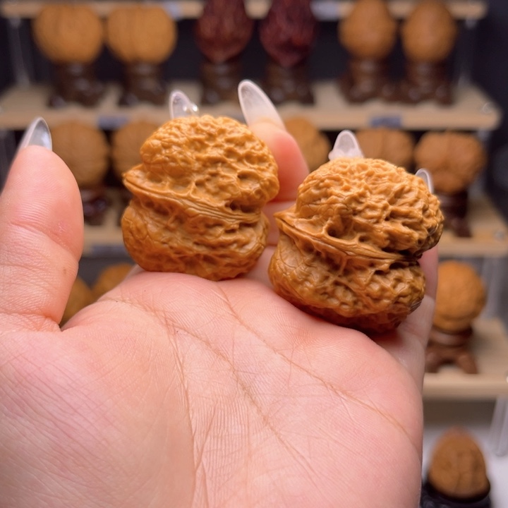 文玩核桃把件14……金尊龙脊Y