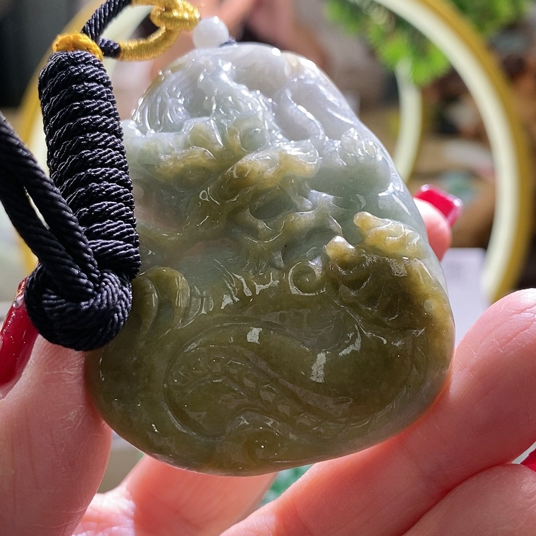 【闪购商品】翡翠颈饰未镶嵌龙牌