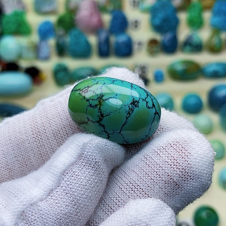 绿松石配饰未镶嵌