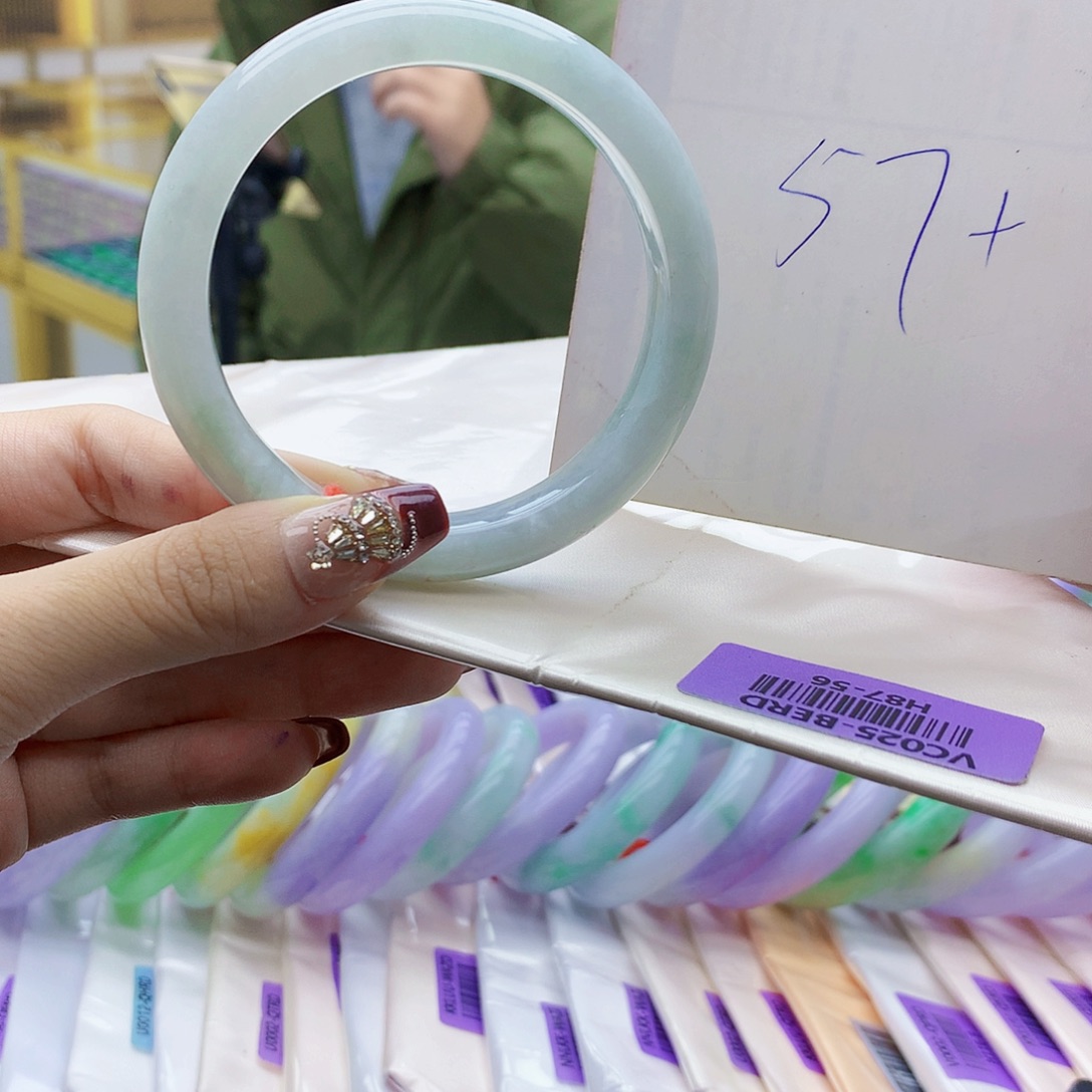 翡翠未镶嵌手镯bbb