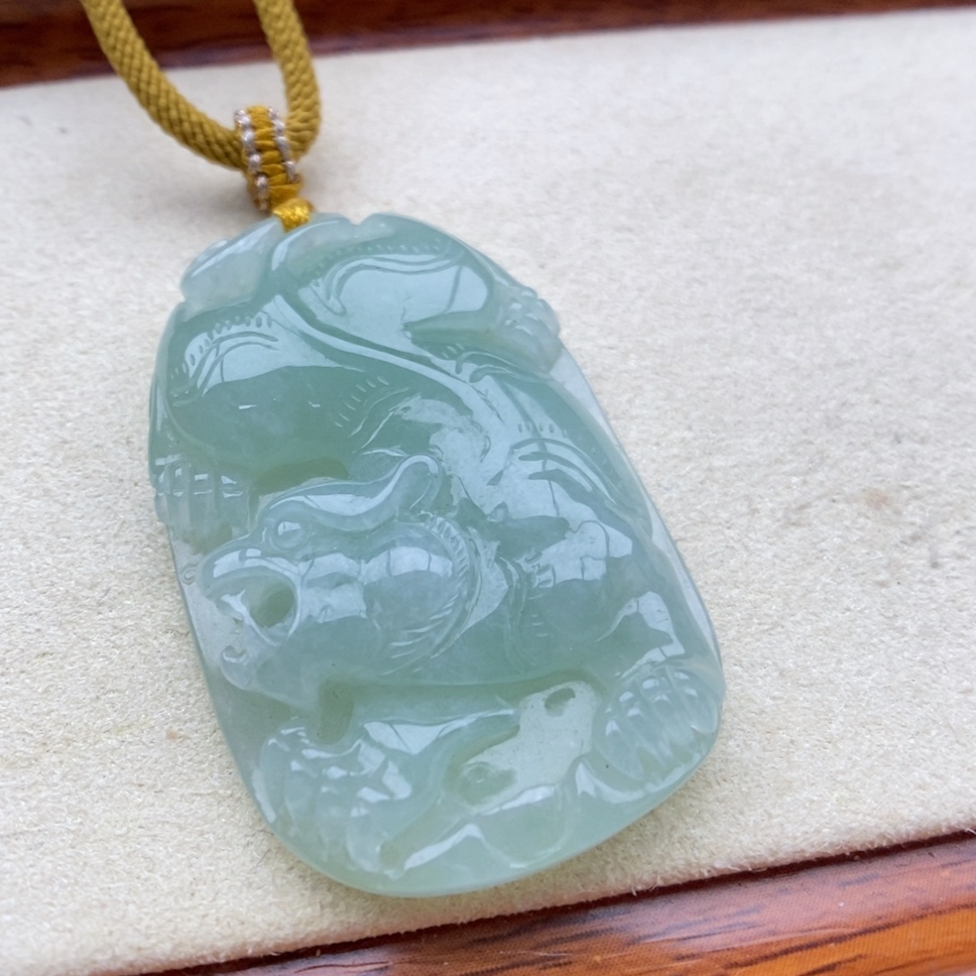 翡翠未镶嵌颈饰吊坠164