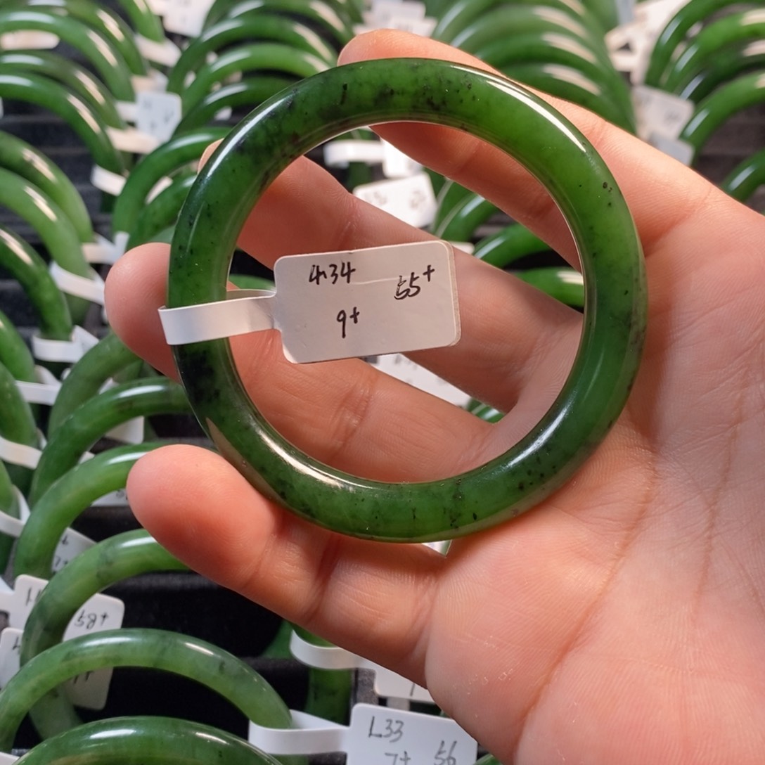 和田玉（碧玉）手镯未镶嵌55