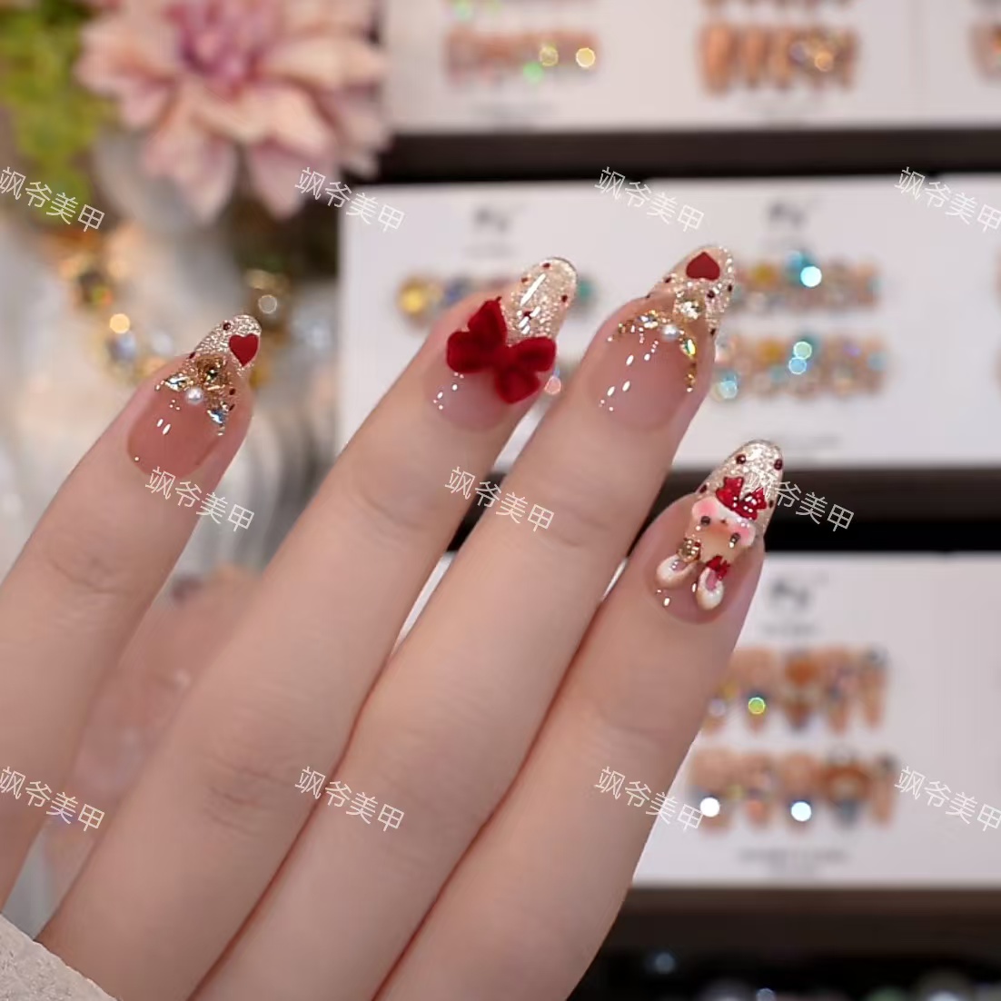 月兔派对-轻奢美甲店-手工穿戴甲-钻石店-可重复佩戴-掉钻包补