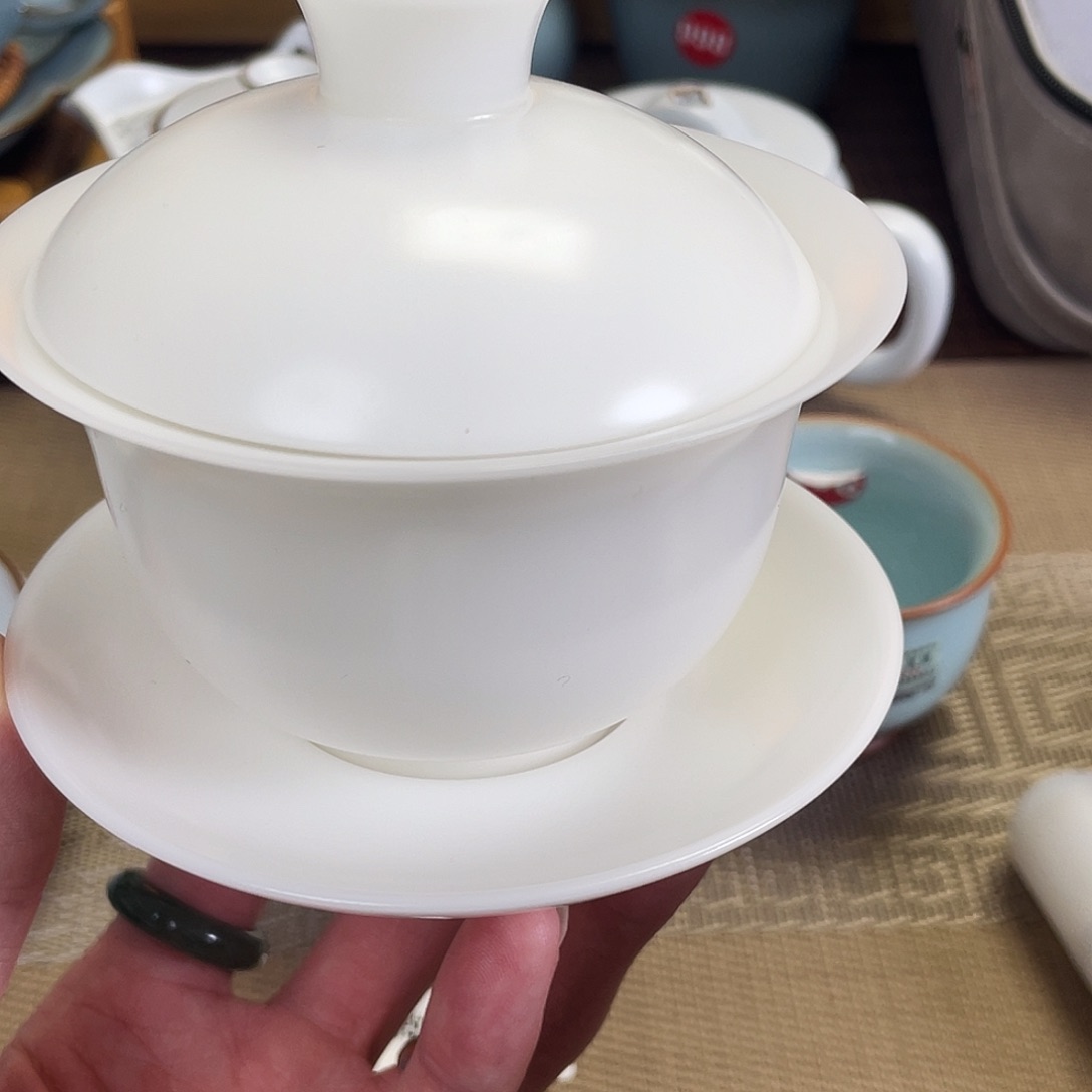 瓷片。。。。。。。。。。。。。。。