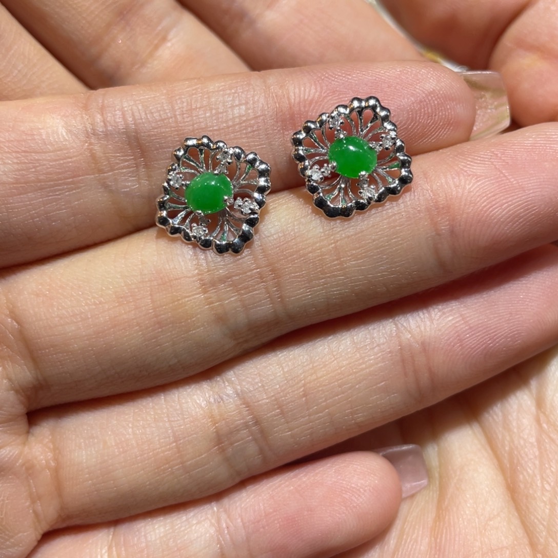 翡翠18K金镶嵌颈饰耳钉