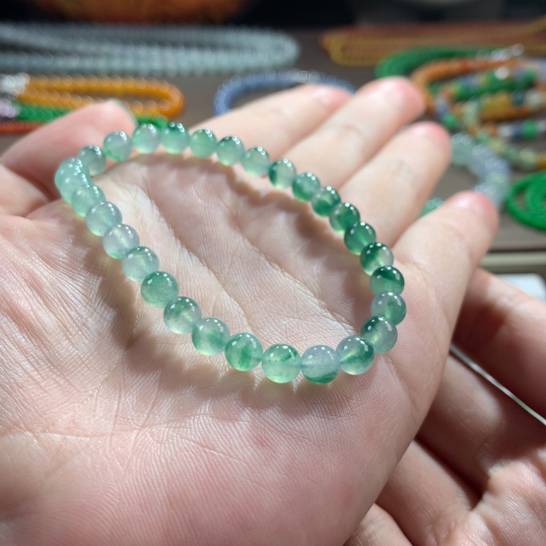 翡翠未镶嵌手链翡翠高冰飘绿花卡5.80+