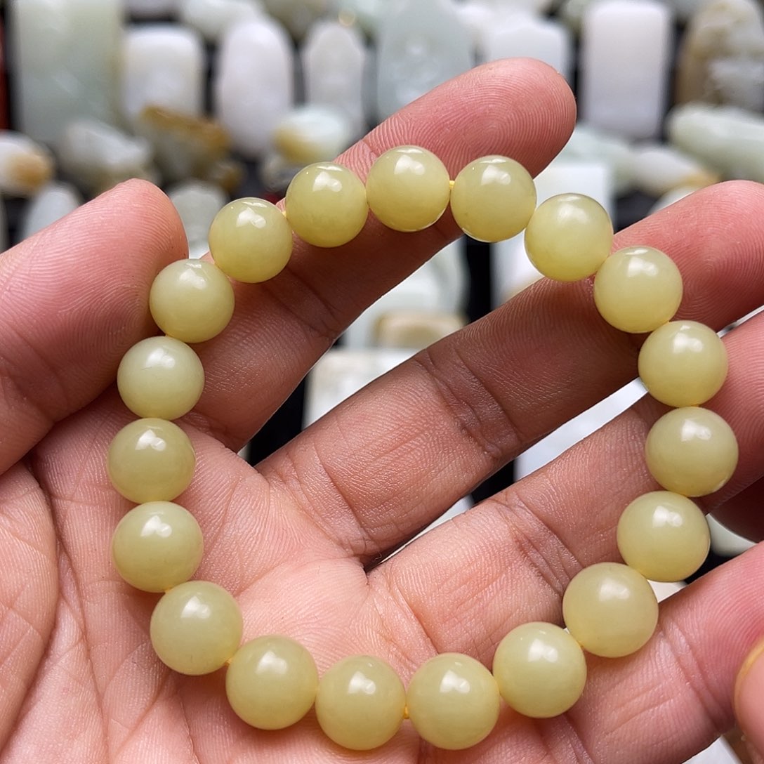 和田玉颈饰未镶嵌