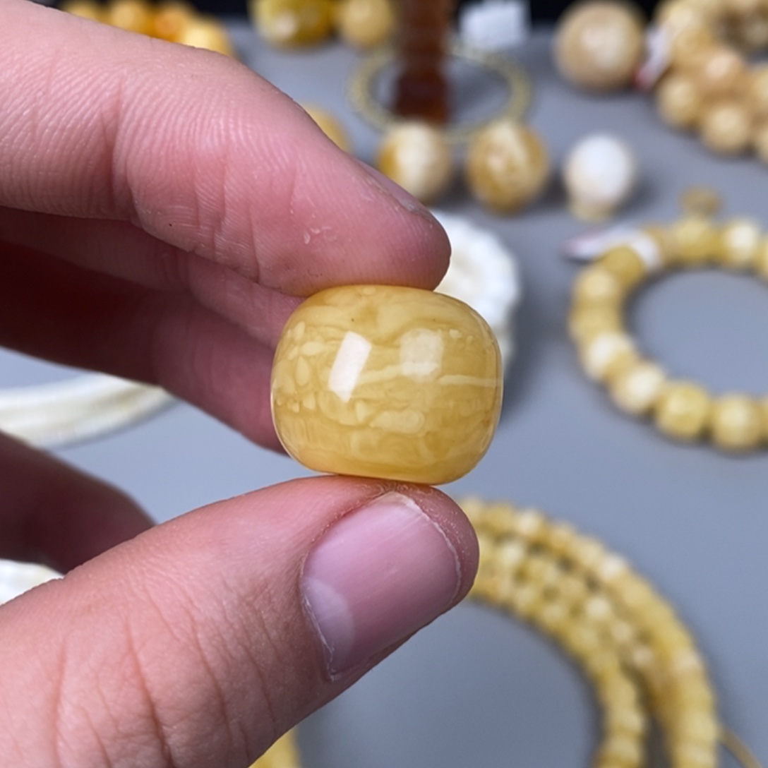 琥珀珠宝奇石未镶嵌g***h19.4mm微瑕
