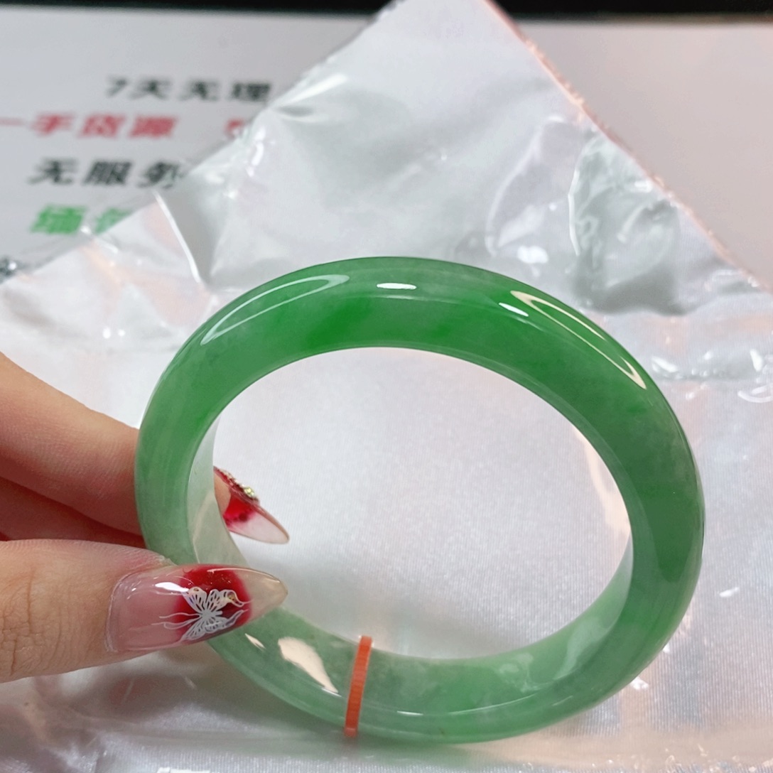 翡翠手镯未镶嵌用****556 56 56