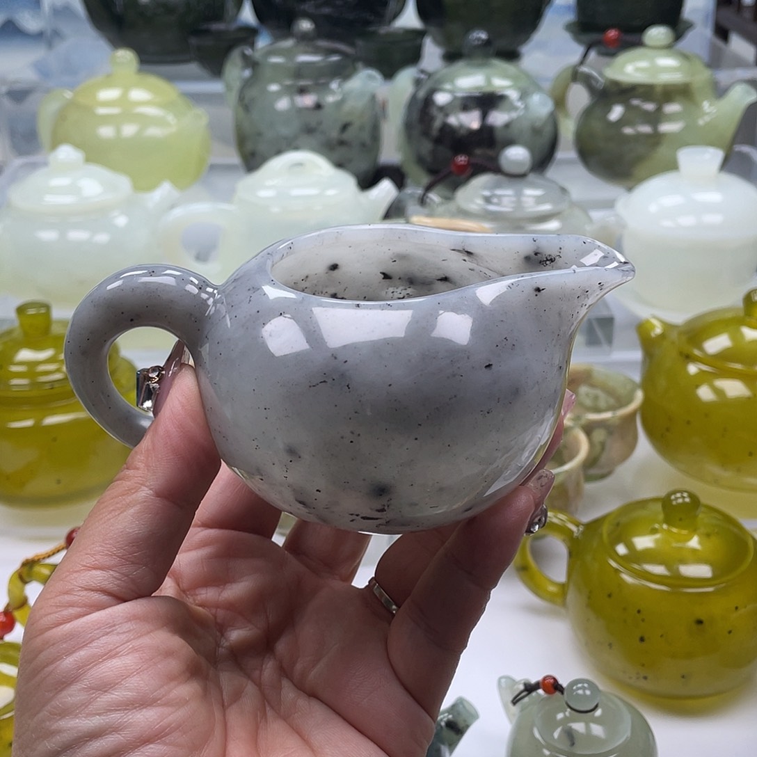 蛇纹石玉未镶嵌公道杯