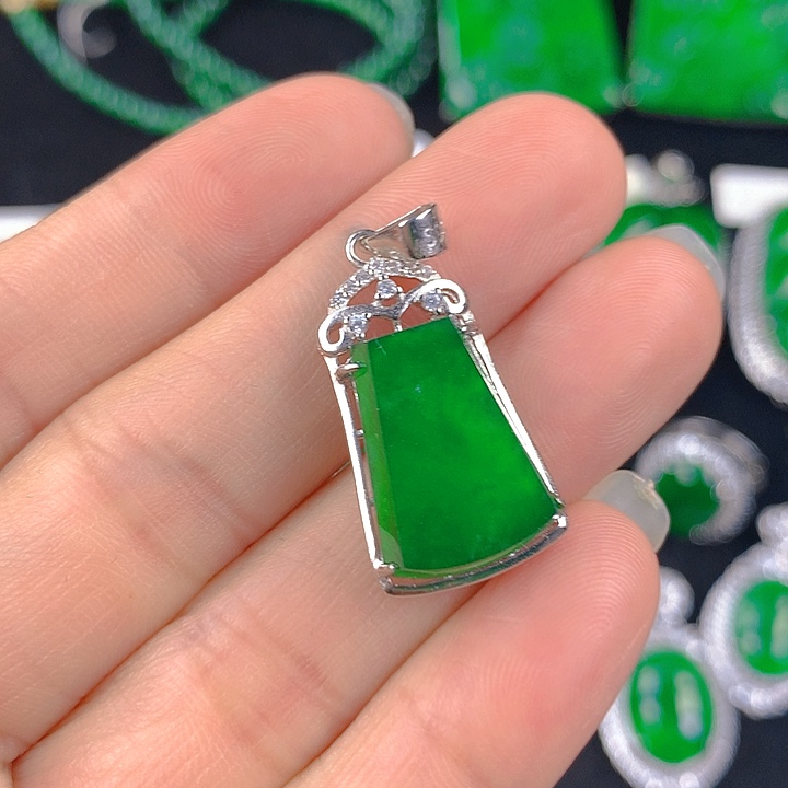 翡翠吊坠(不含链)银S925镶嵌