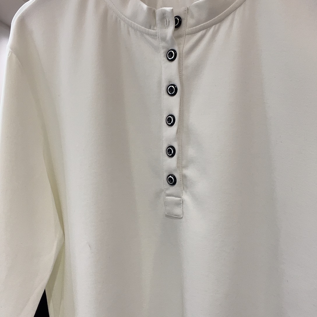 断码白色长袖不退不换