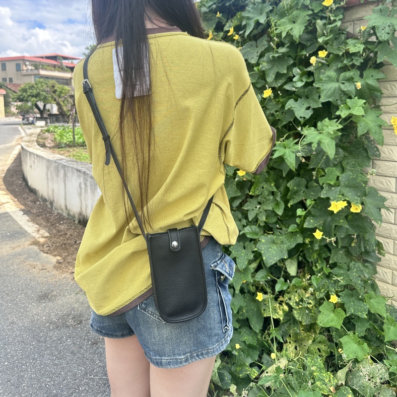 原创设计头层牛皮单肩斜挎真皮手机包简约百搭轻便高级女士包包