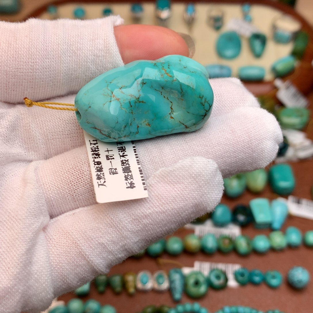 绿松石未镶嵌珠宝奇石