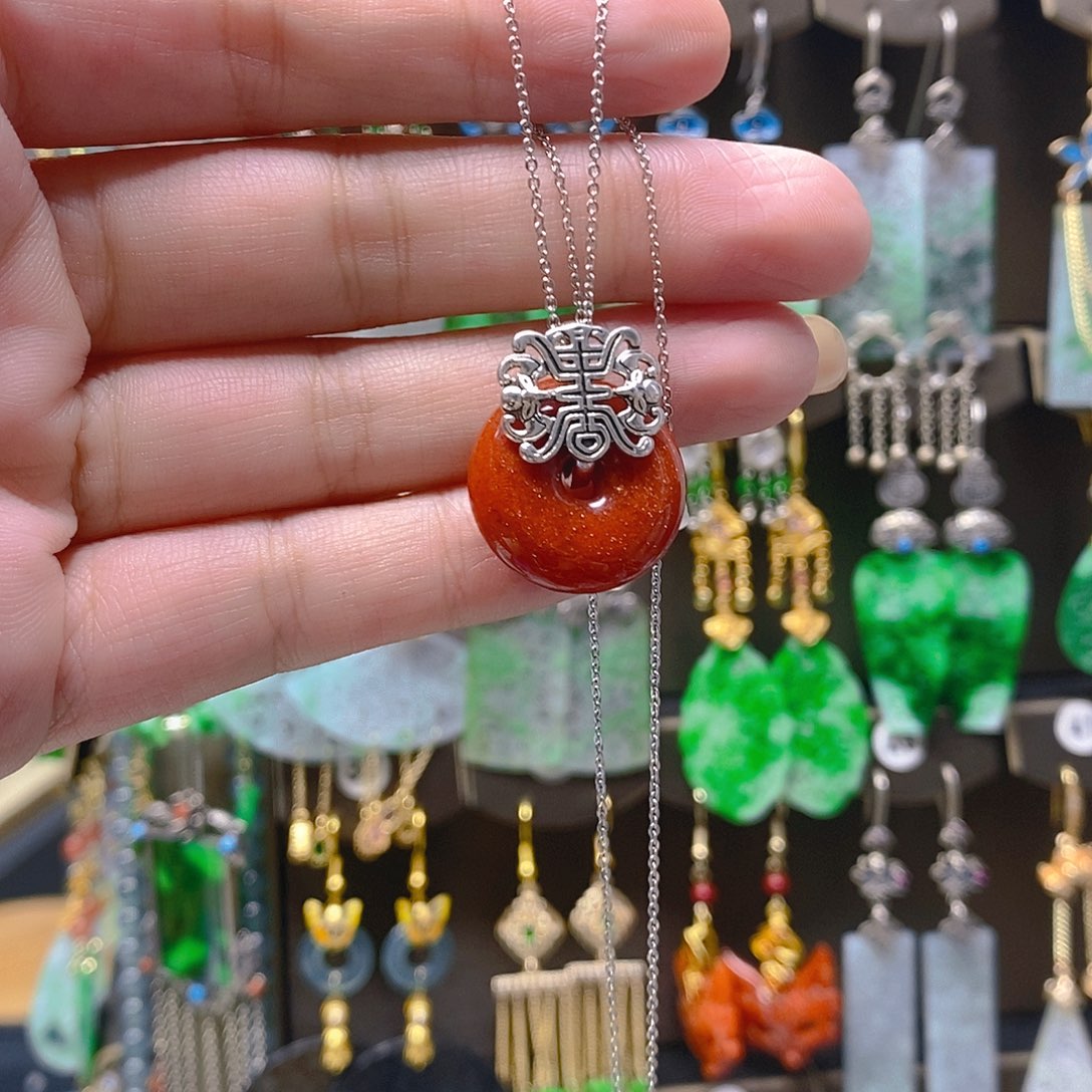 未镶嵌翡翠耳饰翡翠