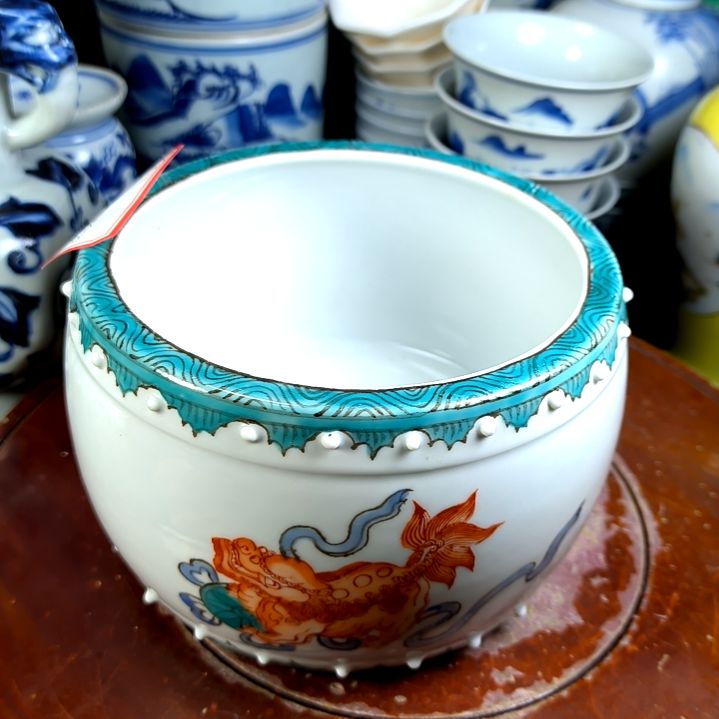 摆件蒙*全手工制作的瓷器