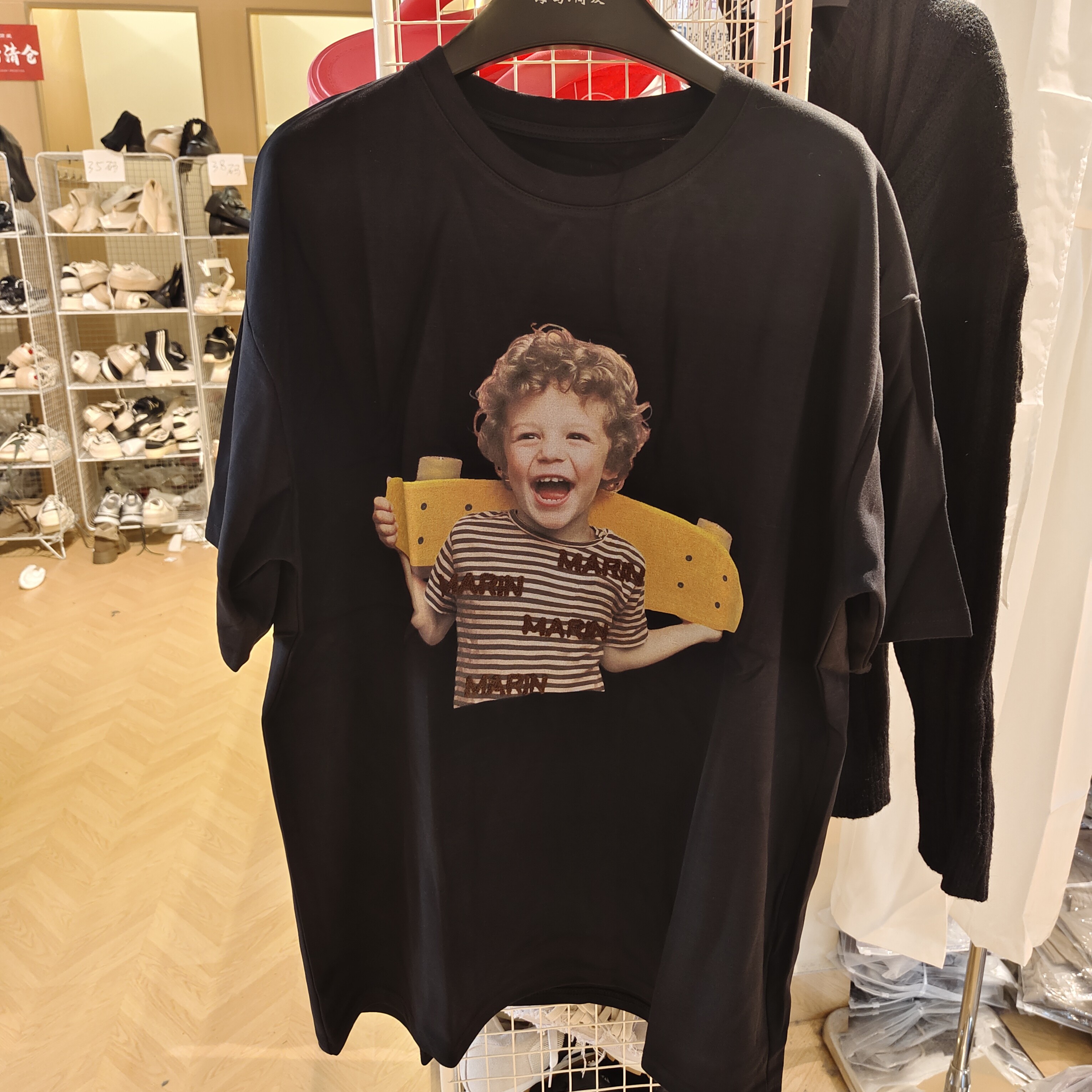 印花休闲风短袖宽松型圆领女T恤高街风常规款8865