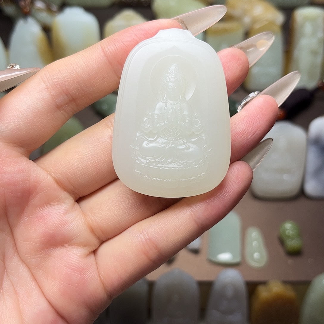 和田玉颈饰未镶嵌教****师