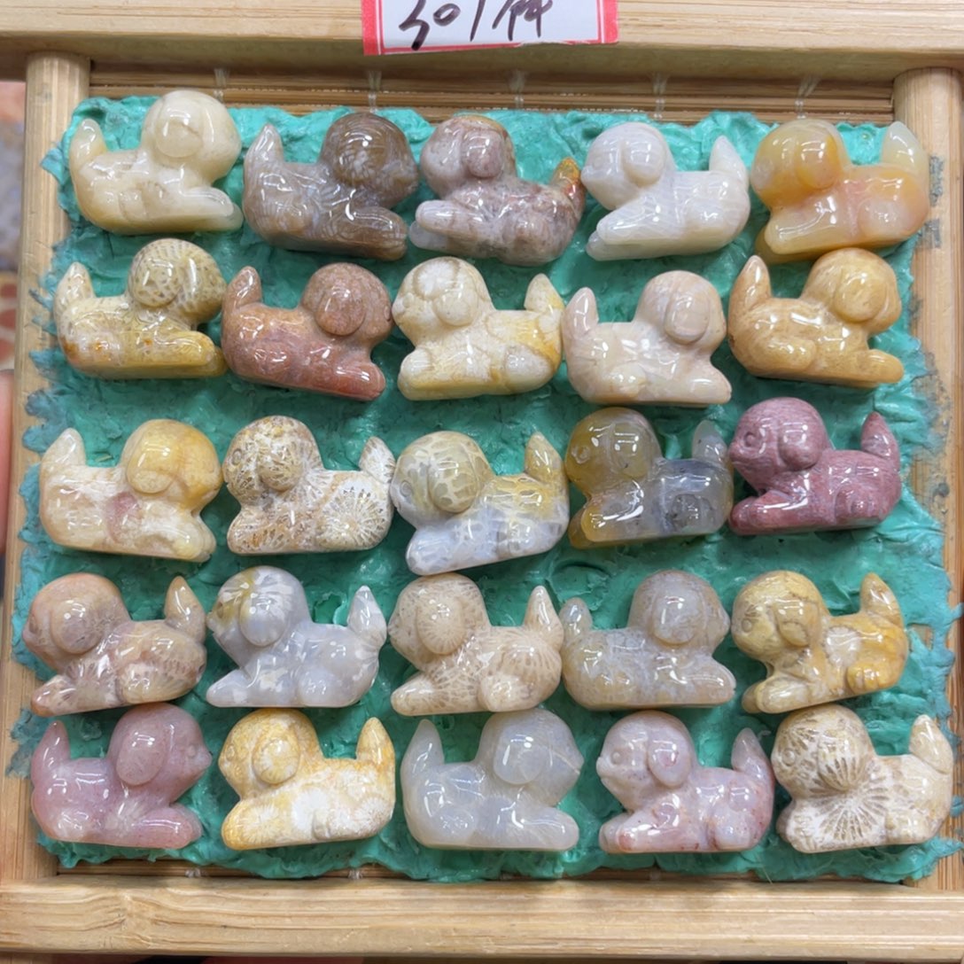 硅化玉未镶嵌颈饰小狗30米1个