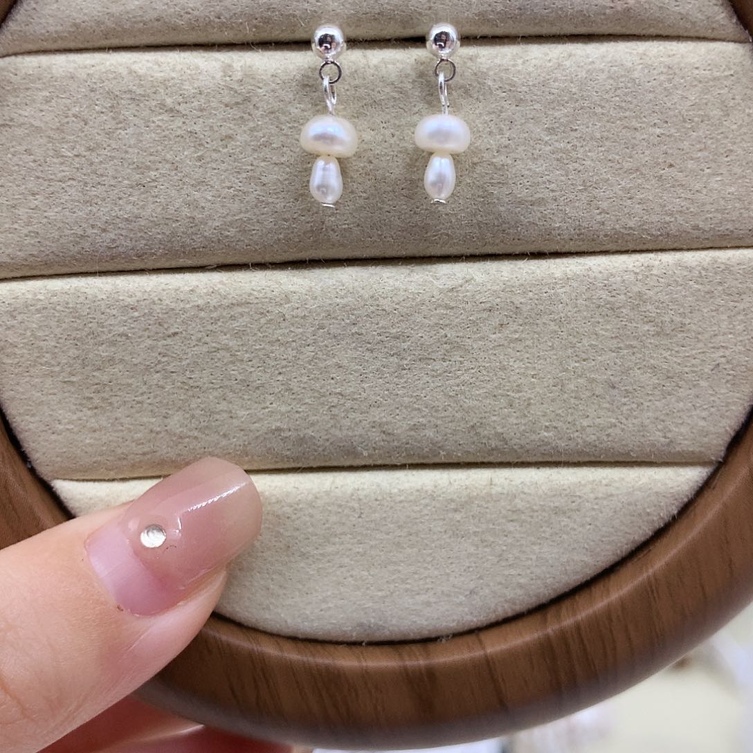 银S925镶嵌淡水珍珠耳饰
