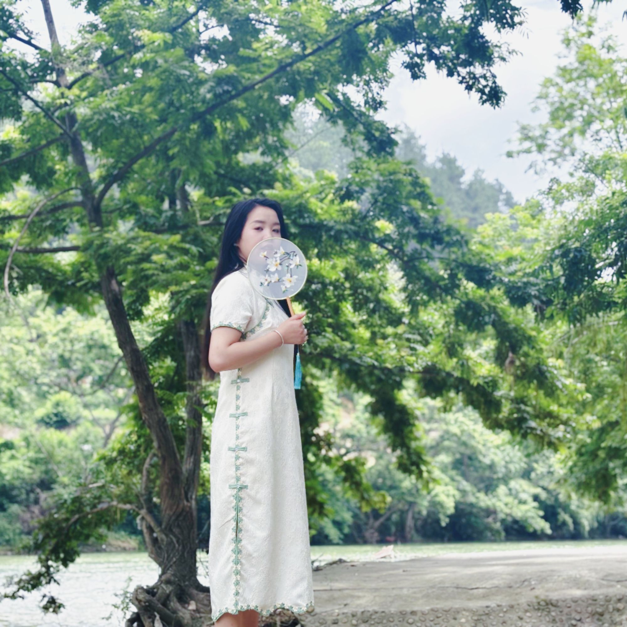 文艺夏季提花常规款低开衩旗袍