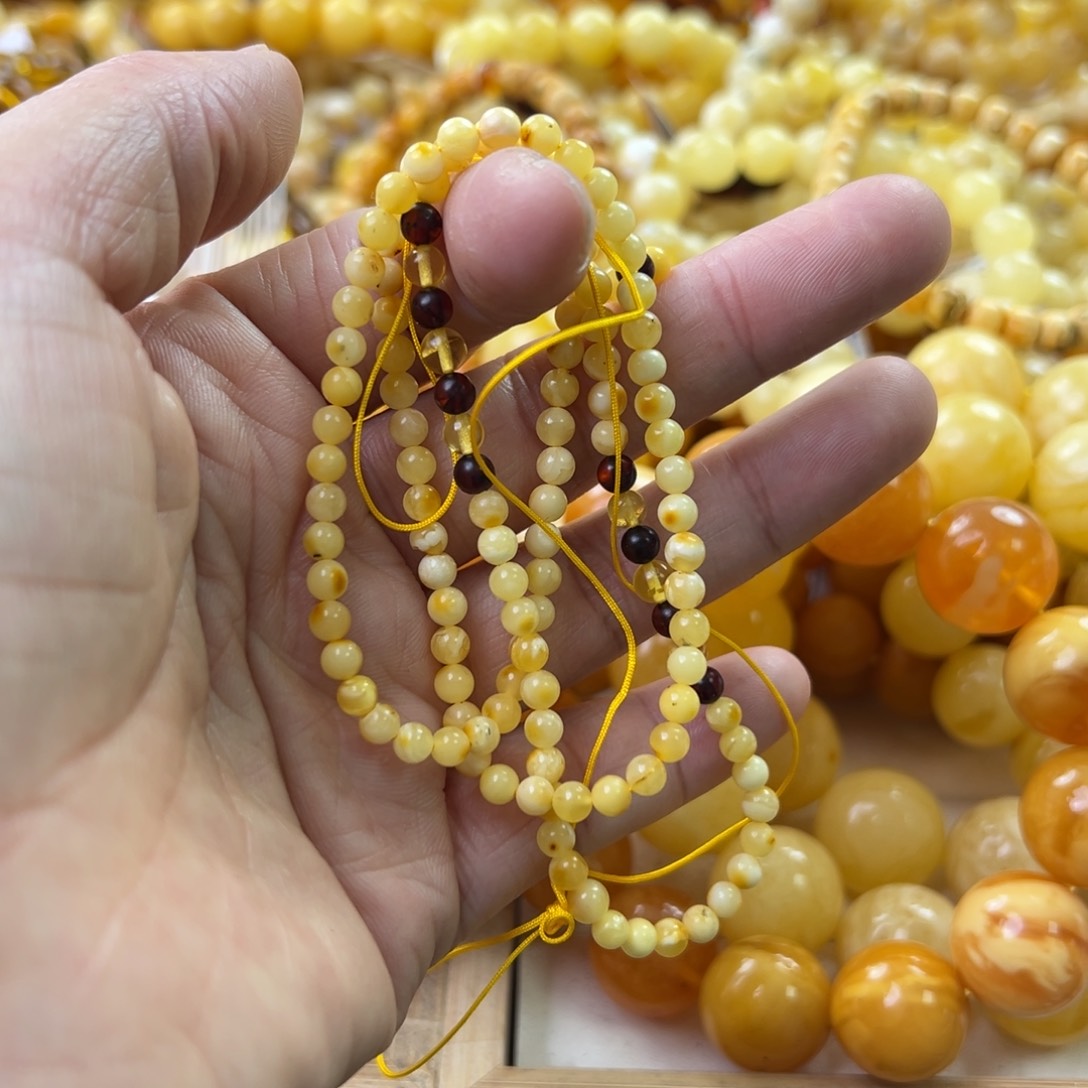 琥珀珠宝奇石未镶嵌