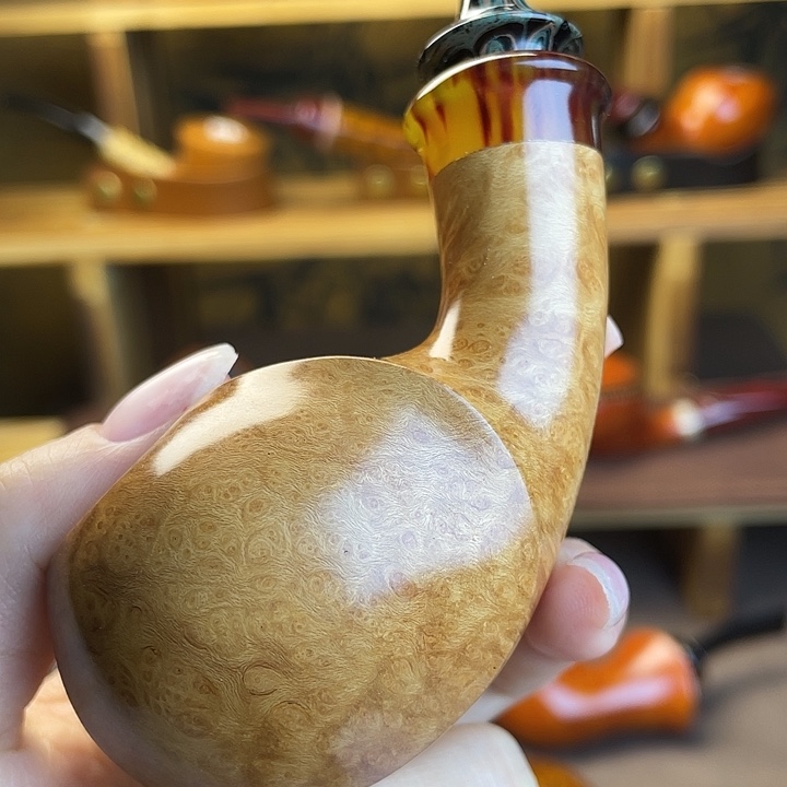 自由式双面鼓斗。  