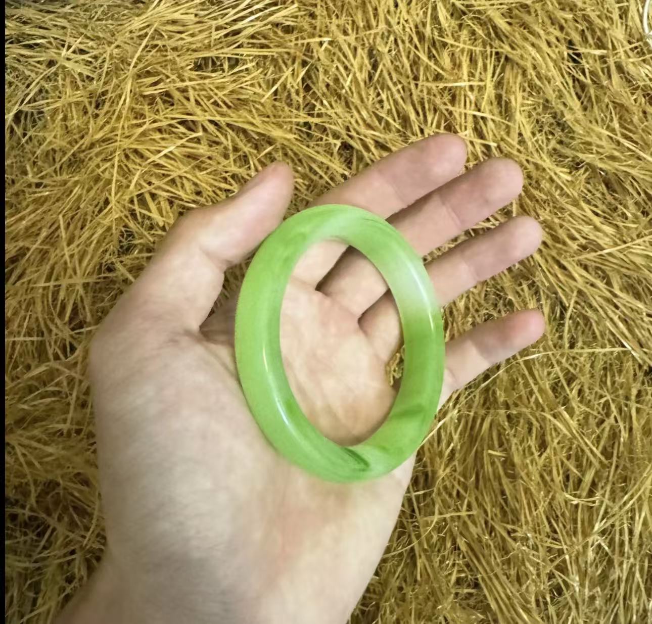 HP129     天然玉石珠宝手镯