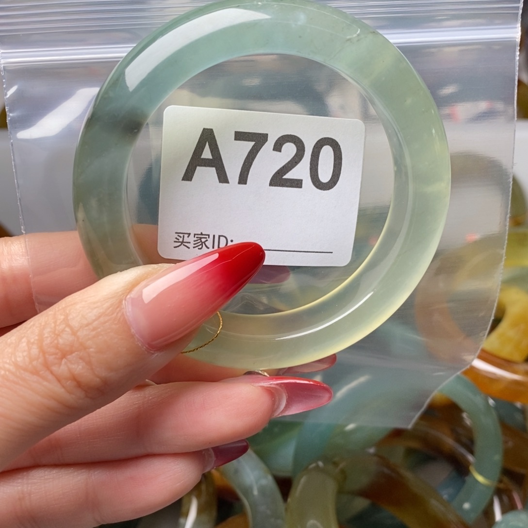 月***白蛇纹石玉未镶嵌纯天然岫玉