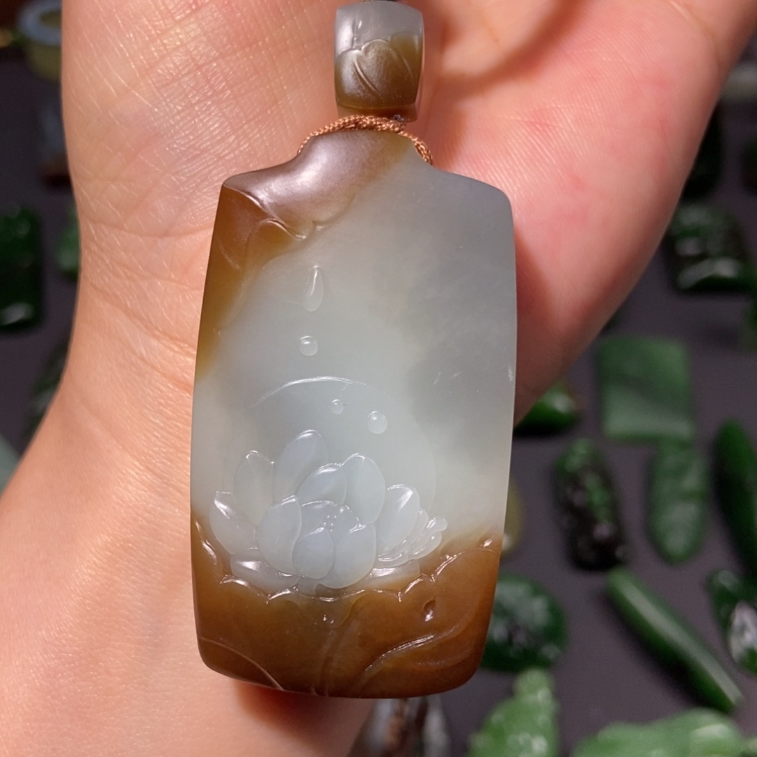 和田玉未镶嵌吊坠芝*