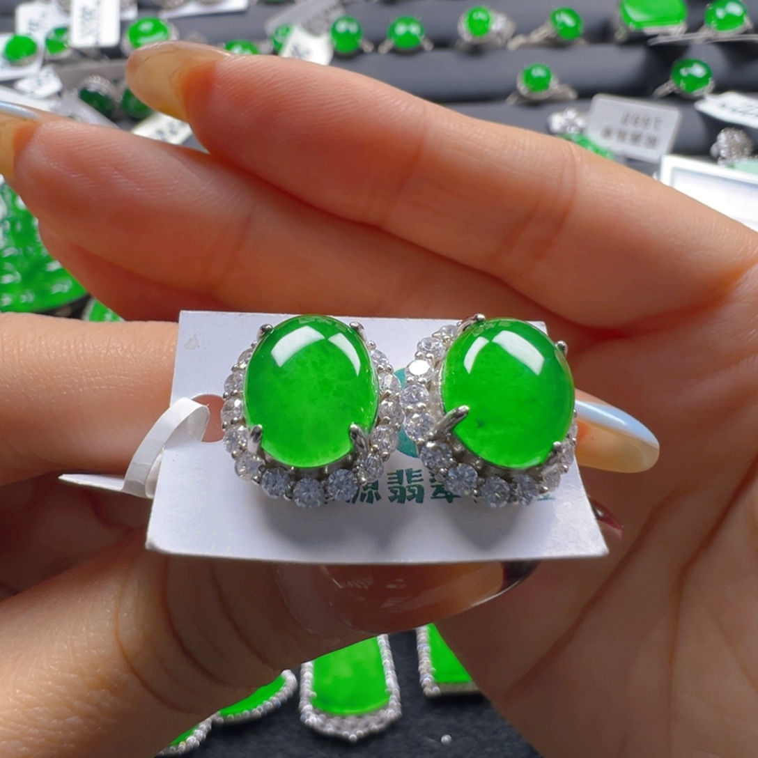 翡翠银S925镶嵌颈饰蛋面