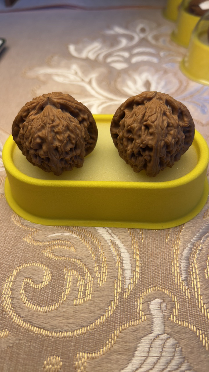 （核桃）三角白狮子/边40/肚40/高36