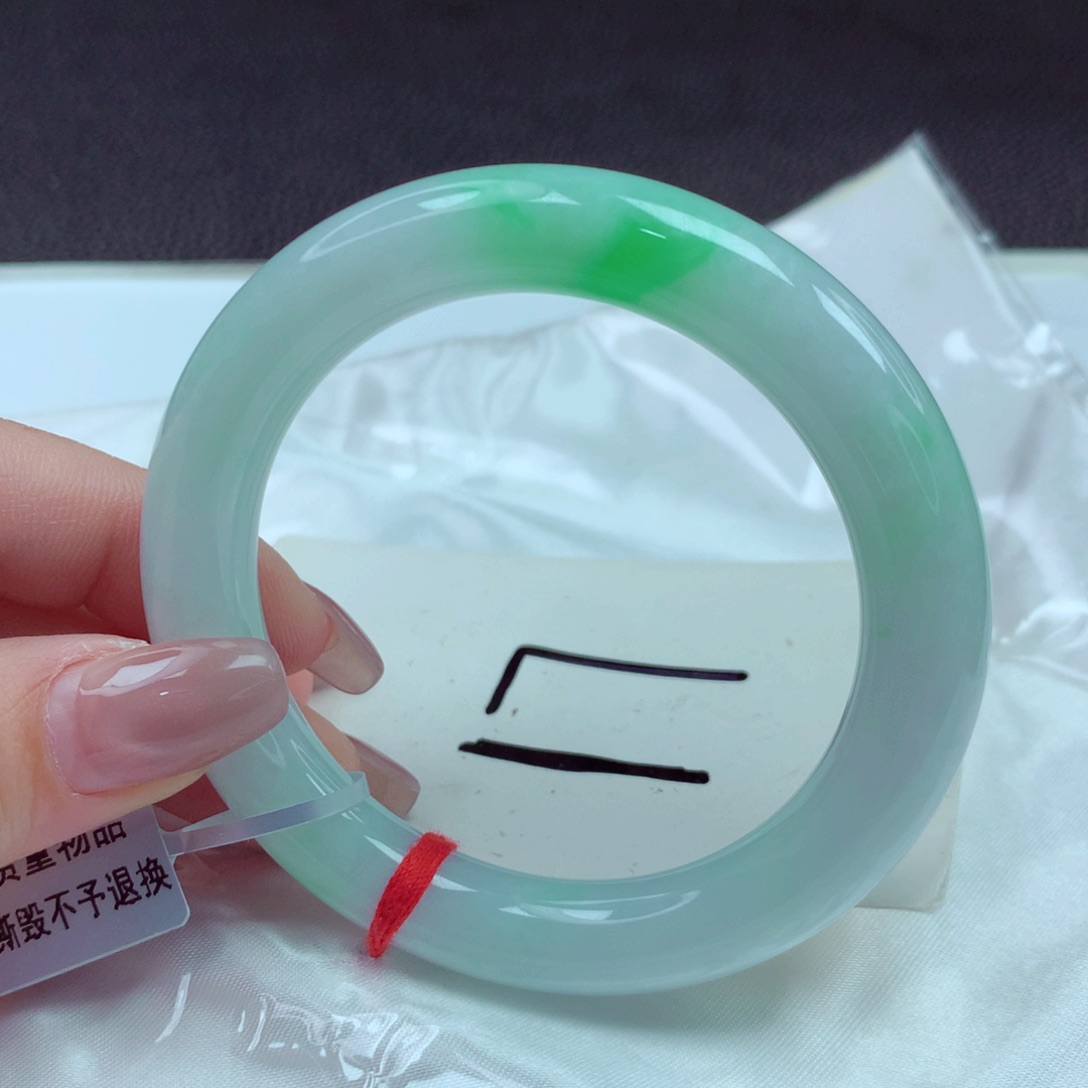 翡翠手镯未镶嵌手镯55