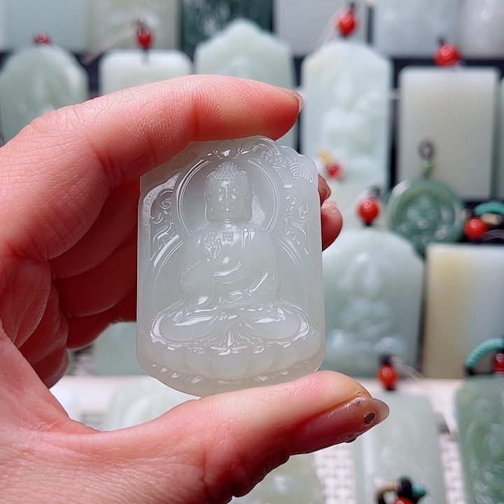 奥***奥和田玉未镶嵌挂件