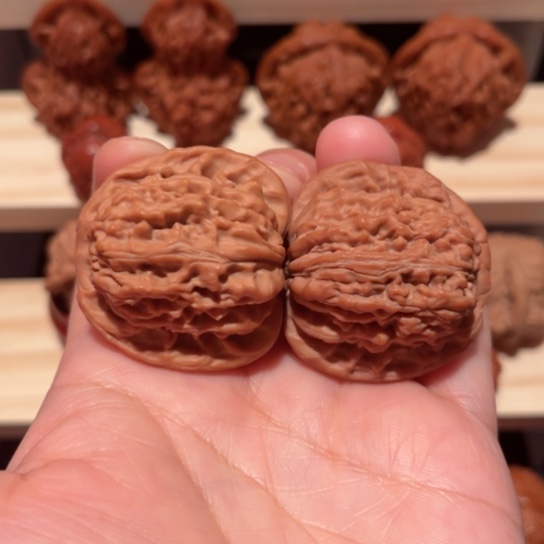 文玩核桃吊坠四座楼