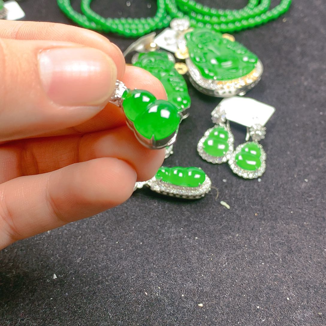 颈饰银S925镶嵌翡翠翡翠