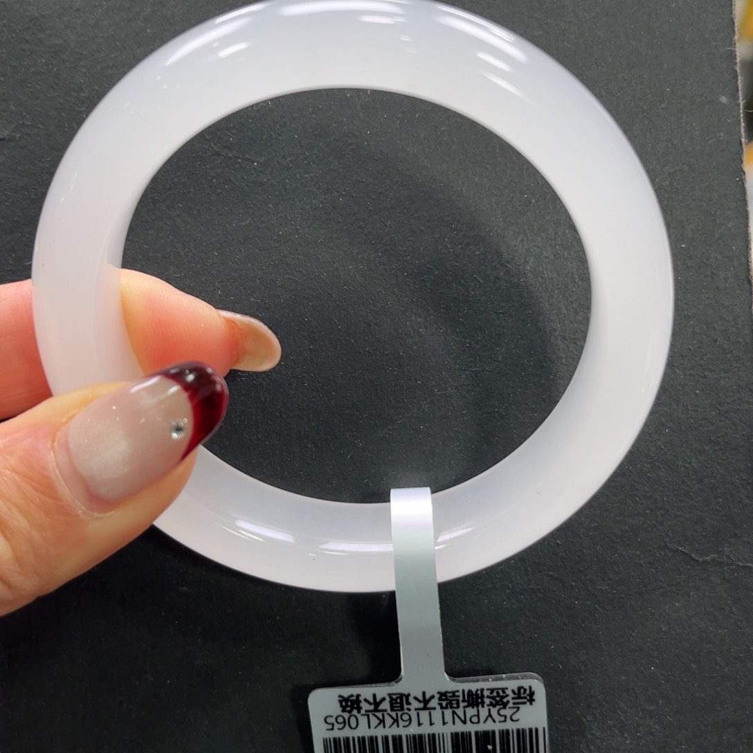 石英质玉手镯未镶嵌➕小玥55