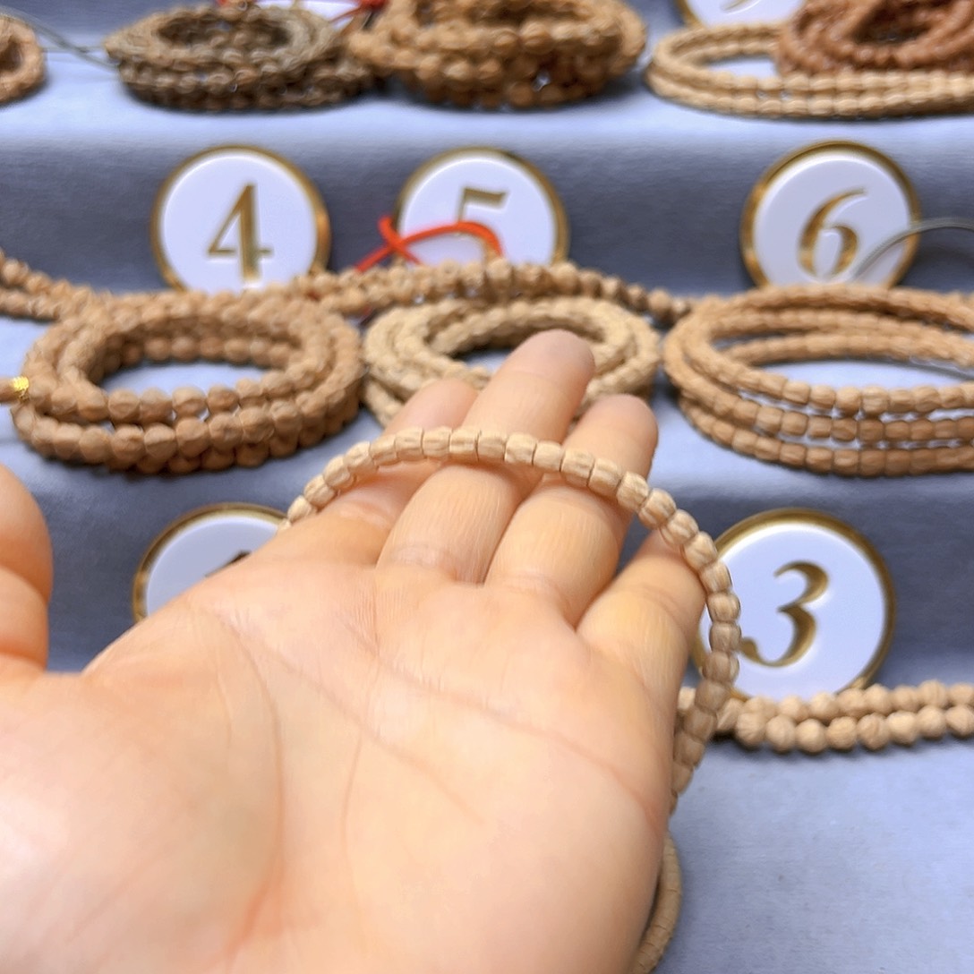 柏香籽/百香籽手串碟*蝶