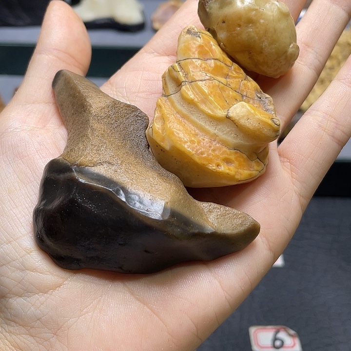 奇***话有机玻璃阿拉善戈壁石