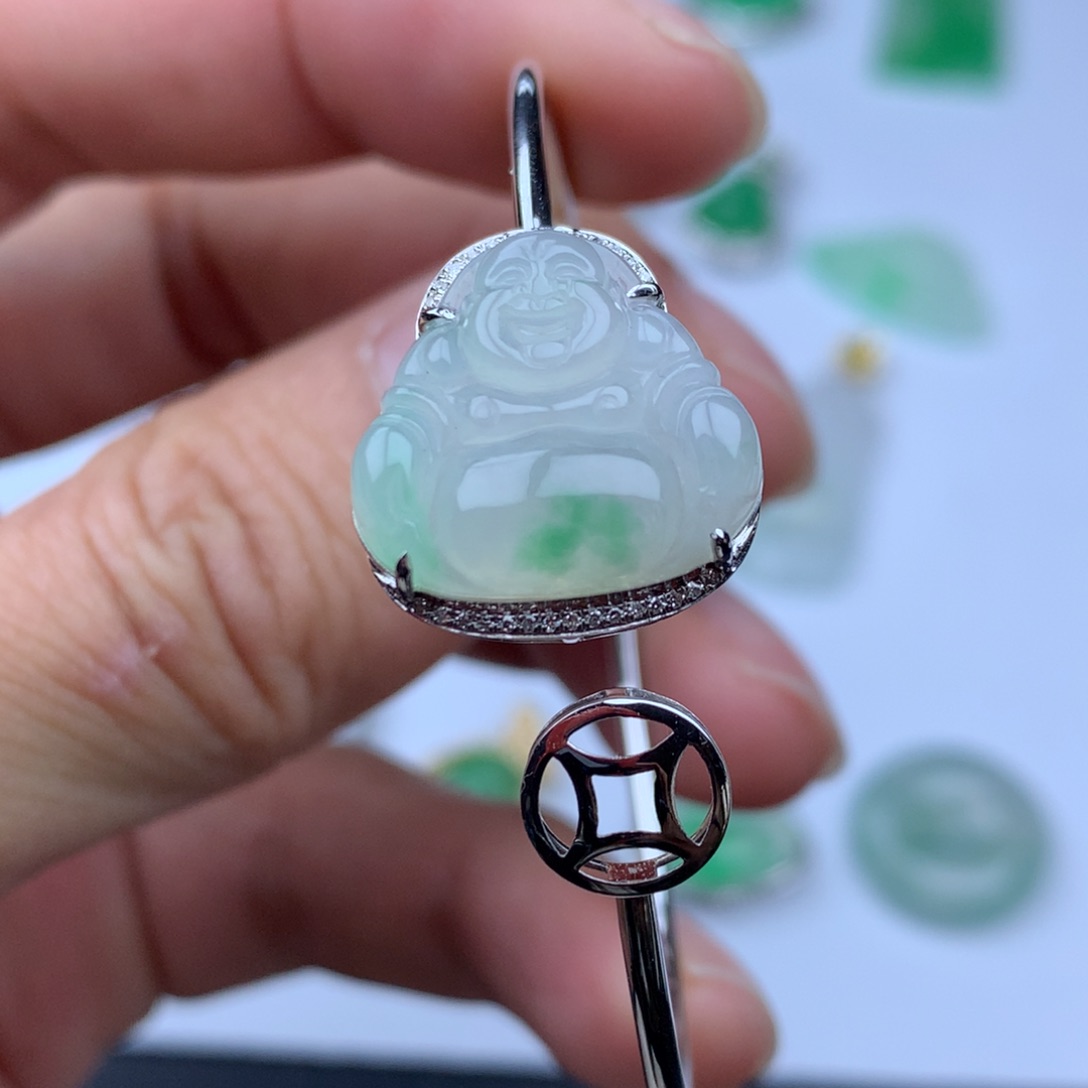 翡翠颈饰未镶嵌翡翠