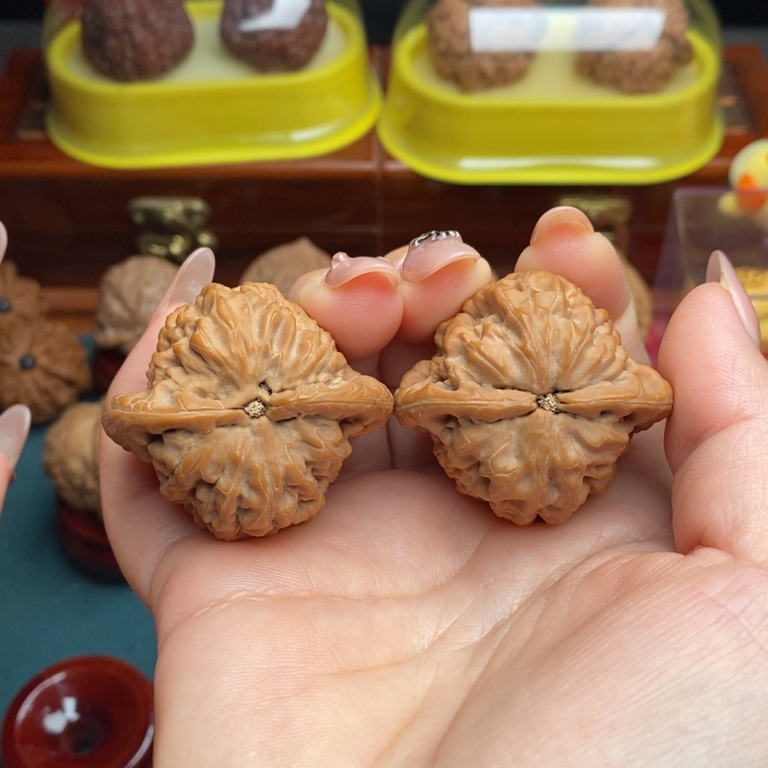 文玩核桃吊坠42金公子