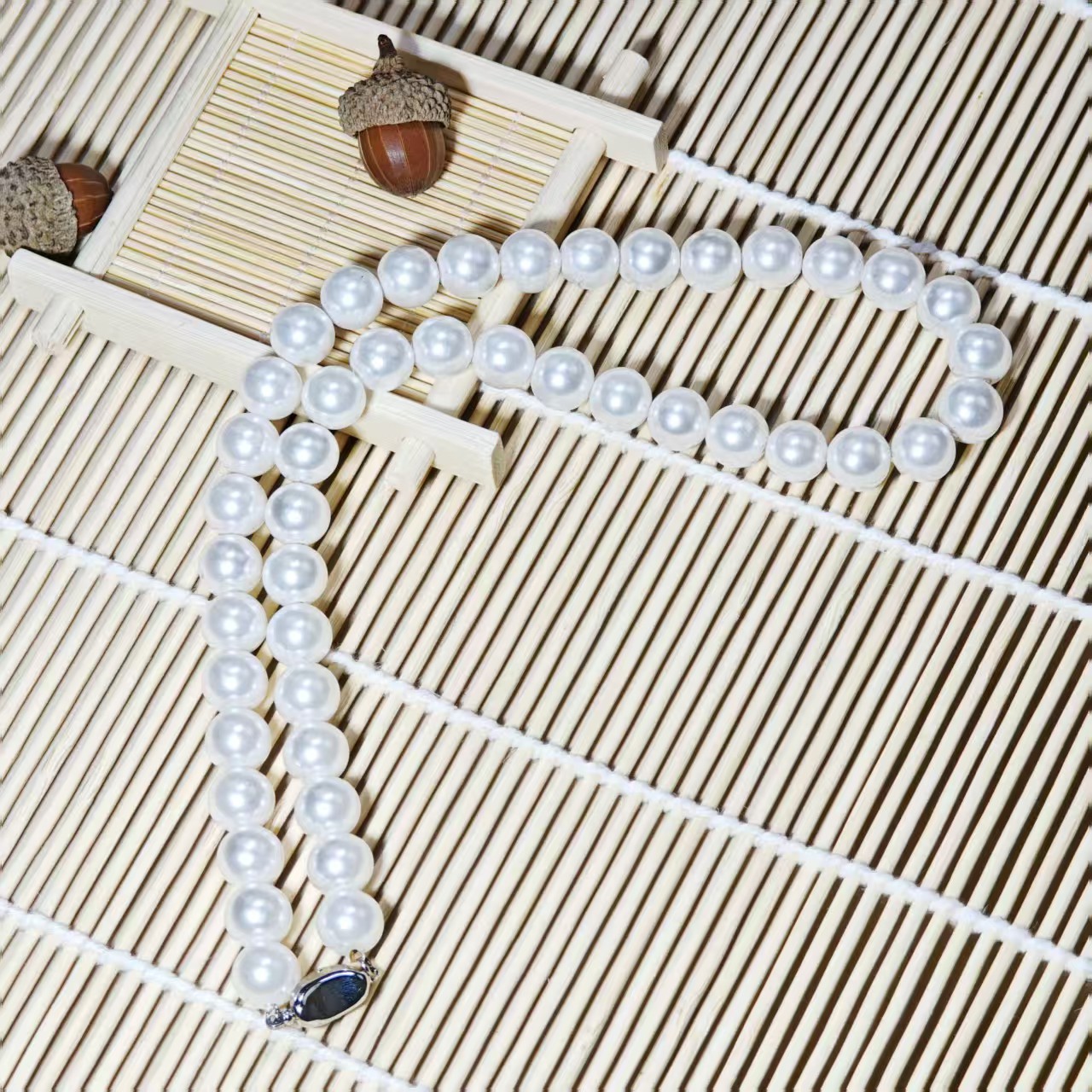 甄选经典时尚冷光白项链 14