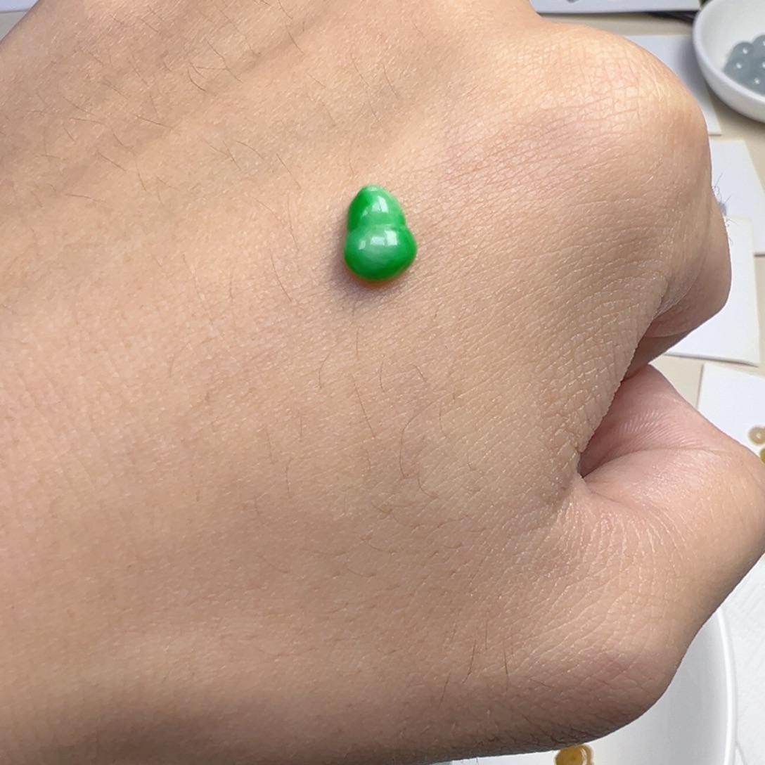 彩***鱼翡翠散珠绿葫芦一个