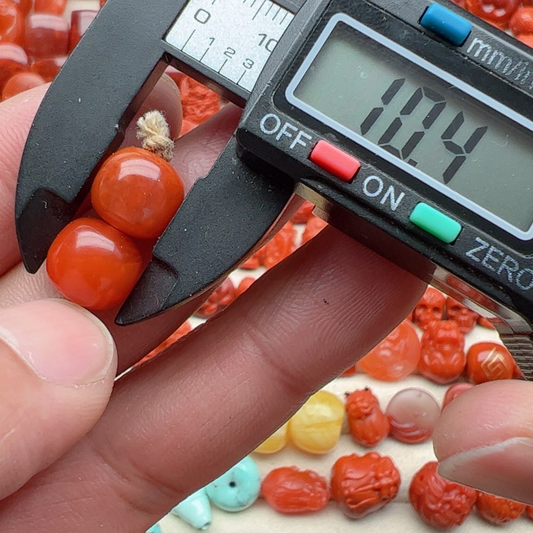 南红玛瑙配饰未镶嵌