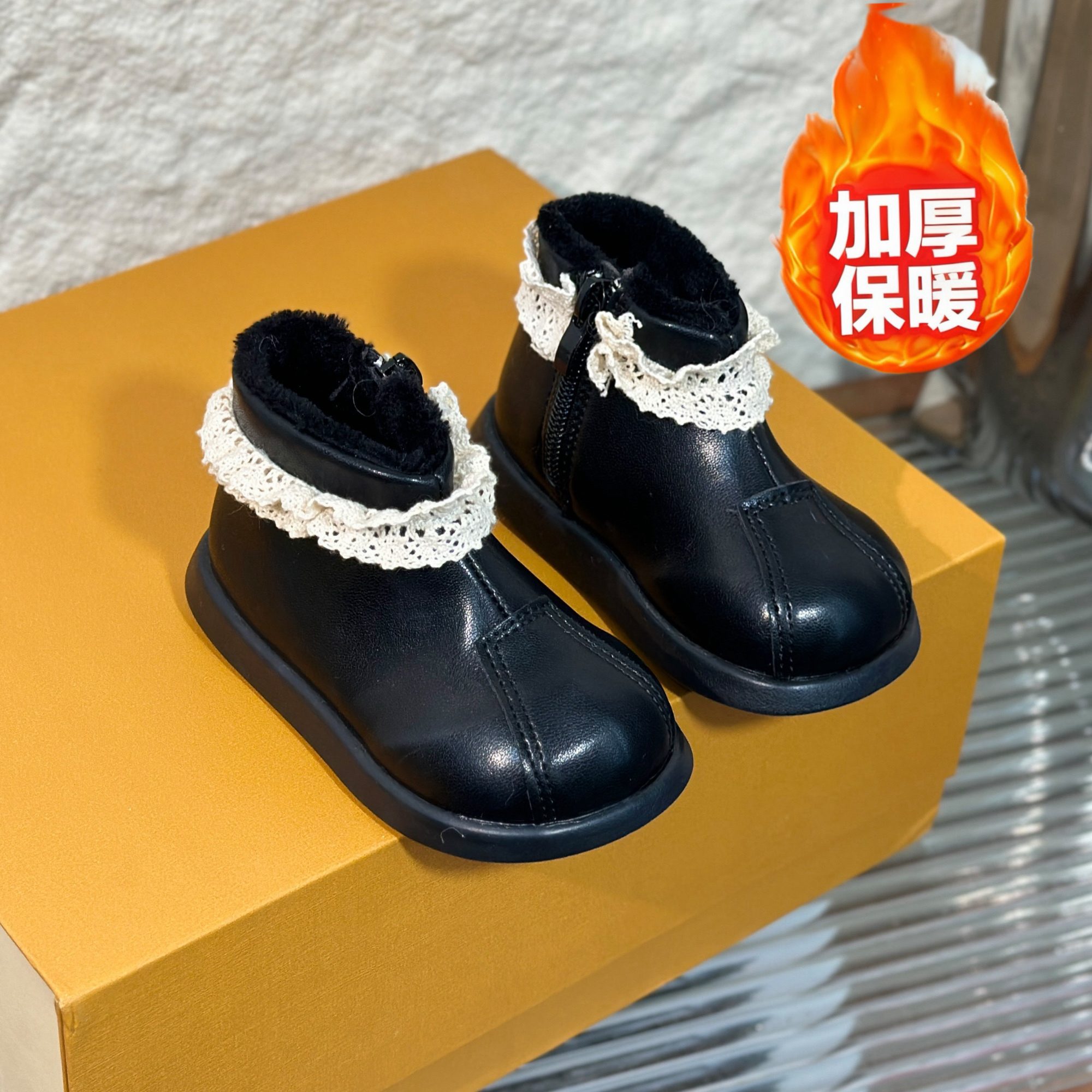 2025冬防滑宝宝女学步鞋2025秋季新款公主风马丁靴学龄前儿童0-3