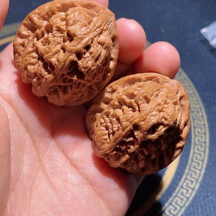 【闪购商品】文玩核桃吊坠哗****啦将军膀