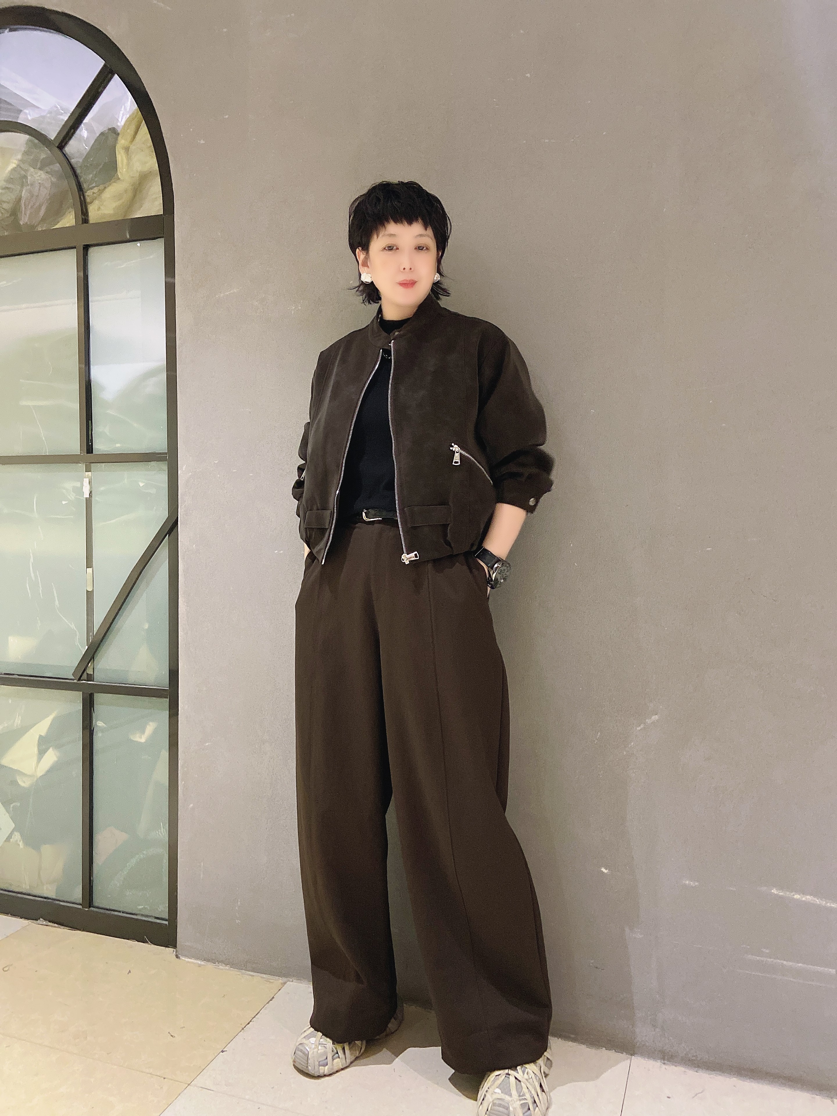 金姐推荐新款短款立领拉链常规气质加厚休闲风设计师外套9063